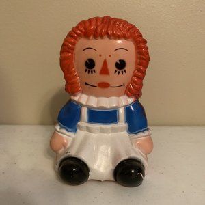 Vintage Raggedy Ann Bank Plastic‎
